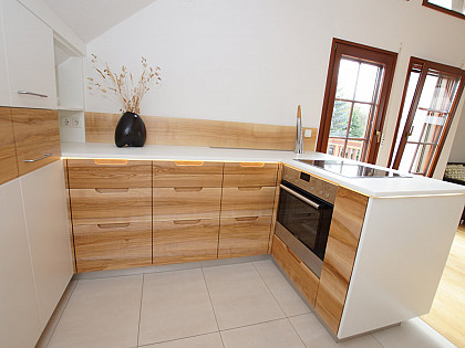 ModernKueche10cEschemassivweissHighmacs