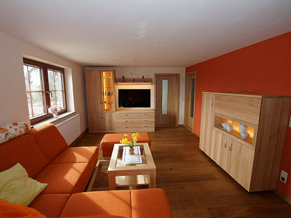 Modern_Wohnraum_kernbuche_massiv1