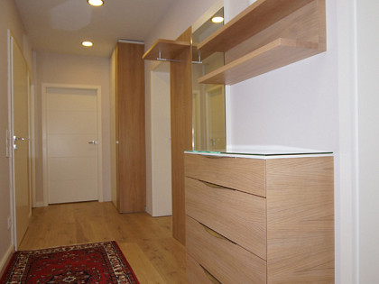Moderner flur eiche furniert lasiert